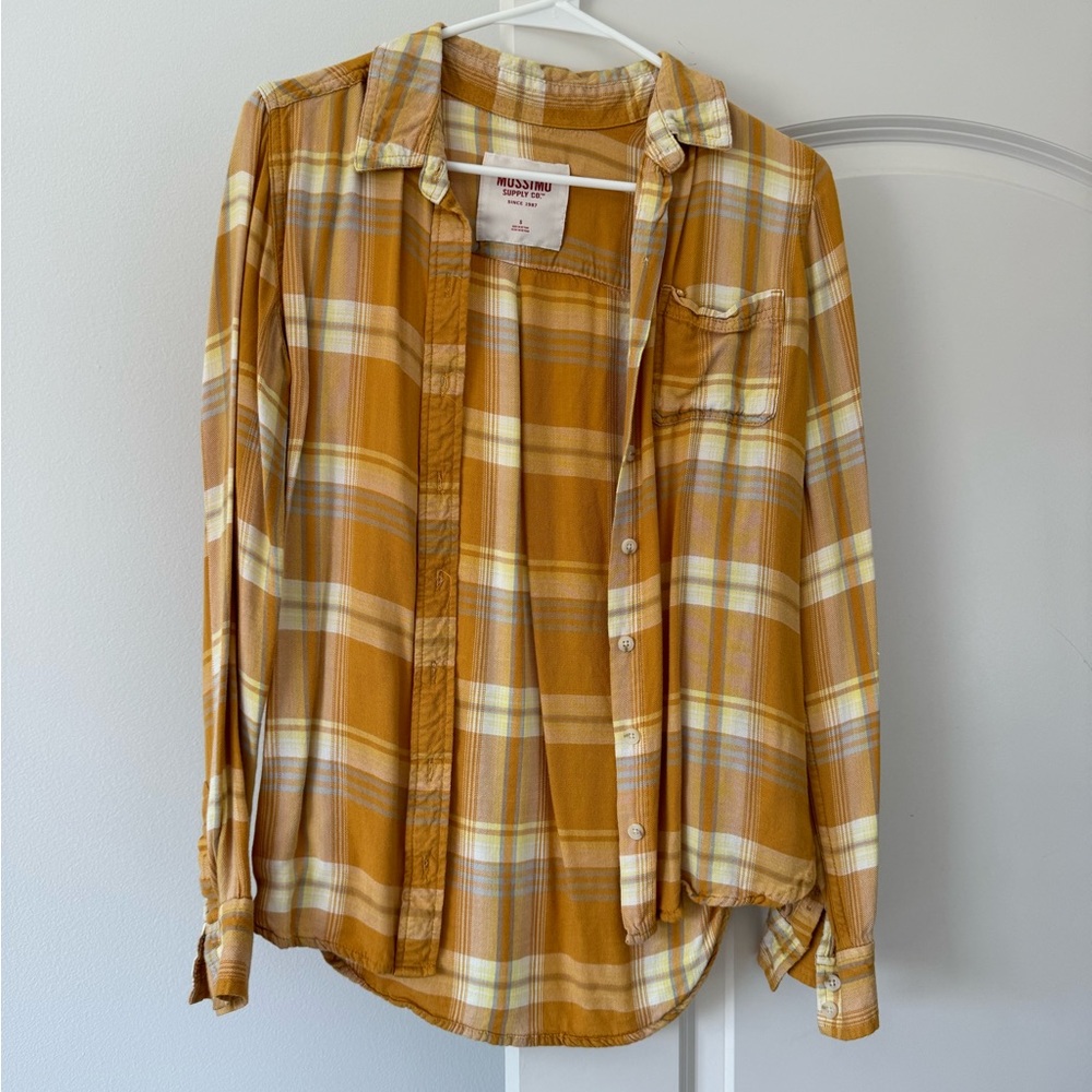 Women’s Checkered Shirt